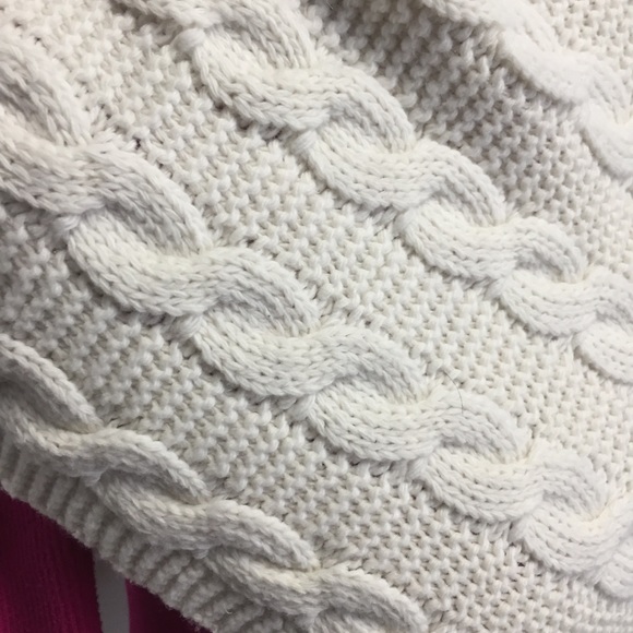 CABLE KNIT INFINITY SCARF - Picture 3 of 4